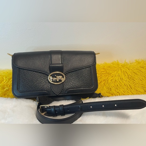 Coach Elegant Black Leather Women's Bag Crossbody - Picture 9 of 11